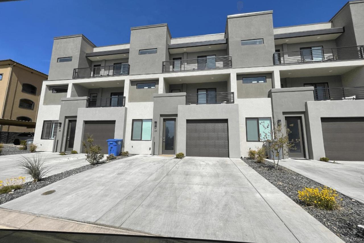 Lofts 13 4-Bedroom Modern Loft Steps From The Pool سانت جورج المظهر الخارجي الصورة