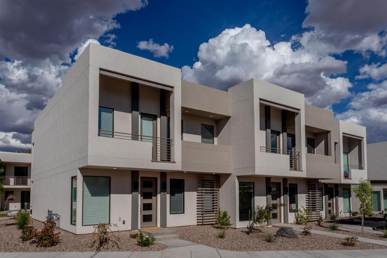 Lofts 13 4-Bedroom Modern Loft Steps From The Pool سانت جورج المظهر الخارجي الصورة