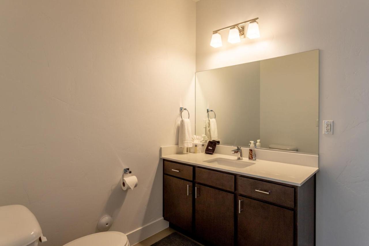 Lofts 13 4-Bedroom Modern Loft Steps From The Pool سانت جورج المظهر الخارجي الصورة